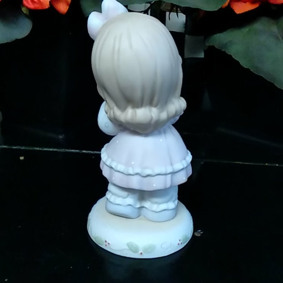 Vintage Precious Moments Little girl  blue heart - Picture 5 of 5